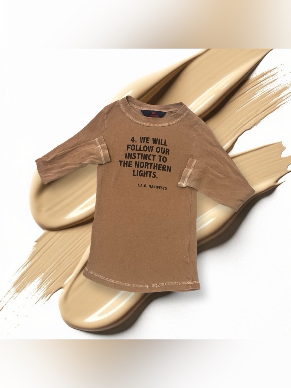 The Animals Observatory Top
Great condition 
6 years 
Brown
Retail $96